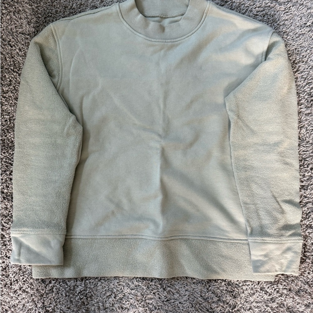 all:row Green Crewneck Sweater Classic Design